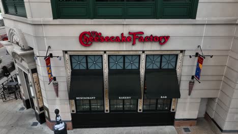 Cheesecake-Factory-restaurant-bakery-and-bar