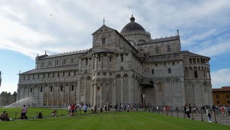 Pisa-Cathedral,-Duomo-Santa-Maria-Exterior,-Static