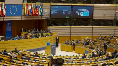 Medium-shot-of-EU-parliament-plenary-room-during-speech-of-Ursula-von-der-Leyen,-President-of-the-European-Commission