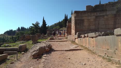 Umgebung-Der-Ausgrabungsstätte-Delphi