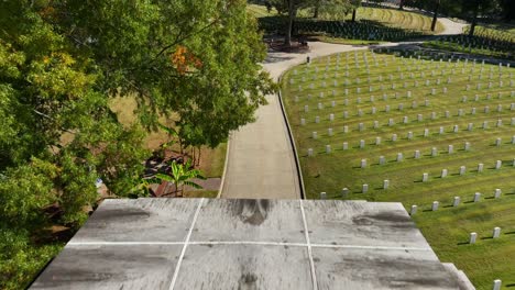 Schild-Und-Grabsteine-Des-Nationalen-Militärfriedhofs-Marietta