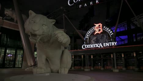 Comerica-Park,-home-of-the-Detroit-Tigers-Major-League-Baseball-team-at-night