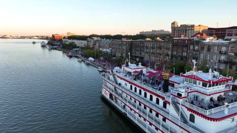 People-enjoy-riverboat-docked-in-Savannah-Georgia