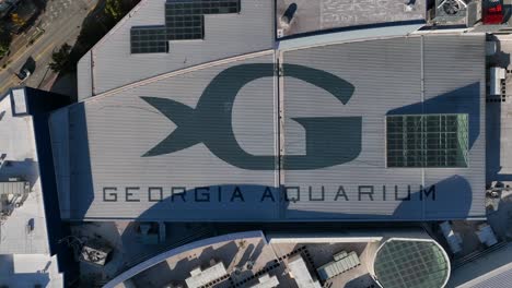Blick-Auf-Das-Dach-Des-Georgia-Aquariums