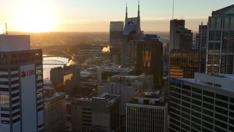 Nashville-Aerial-Cityscape-Wirklich-Herangezoomter-Lichtstrahl
