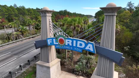 Florida-Heißt-Sie-Willkommen,-Wenn-Sie-Sich-Auf-Der-Interstate-10-Anmelden