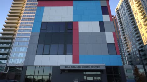 Bill-Graham-Youth-Centre-building-facade,-Regent-Park,-Toronto,-Ontario,-Canada