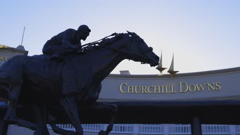 Churchill-Downs-Barbaro-Statue-and-sign