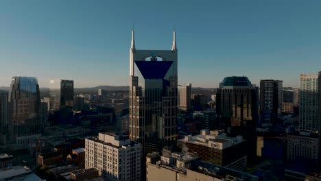 Nashville-cityscape-Aerial-in-the-Morning-into-ATT-building