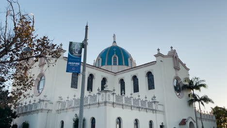 Die-Immaculata-Kirche-Der-Universität-Von-San-Diego