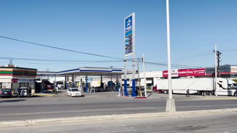 Windstar-gas-station-in-Tijuana,-Mexico