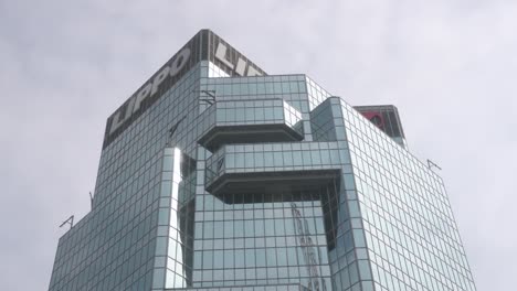 Lippo-Centre,-Ein-186-M-Hoher-Wolkenkratzerkomplex-Mit-Achteckigem-Turm,-Wurde-1988-Vom-Amerikanischen-Architekten-Paul-Rudolph-Entworfen-Und-Ist-Teil-Der-Ikonischen-Skyline-Von-Hongkong