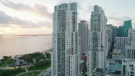 Aerial-shot-of-beautiful-skyscrapers-in-Miami-downtown