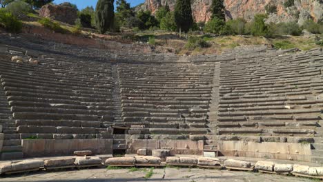 El-Sitio-Arqueológico-Del-Antiguo-Teatro-De-Delfos-Fue-Construido-Originalmente-En-El-Siglo-IV-A.-C.-Pero-Fue-Remodelado-En-Varias-Ocasiones