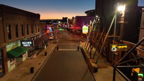 Beale-St-and-BB-King-in-downtown-Memphis