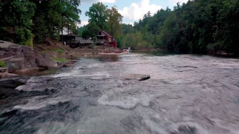 Fluss,-Der-Durch-Die-Berge-Von-North-Carolina-Fließt