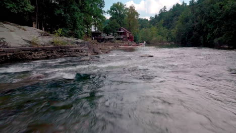 River-running-through-the-Mountains-of-North-Carolina