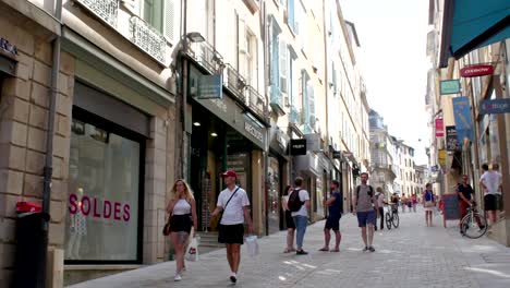 Busy-Limoges-street-in-Summer