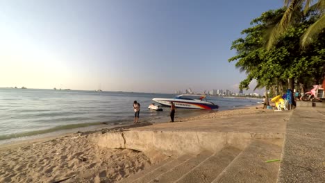 área-De-La-Playa-De-Pattaya-Numerosas-Escenas-De-Lapso-De-Tiempo