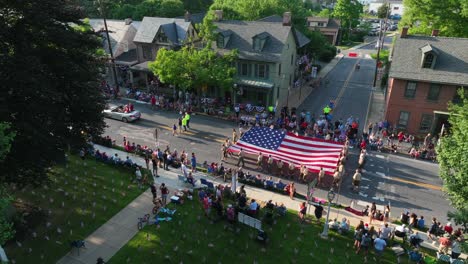 Families-enjoy-July-4-Independence-Day-holiday-parade