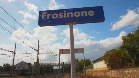 Estación-De-Tren-En-Frosinone,-Italia