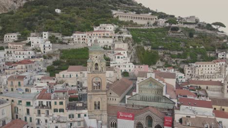 Glockenturm-Der-Kathedrale-Von-Amalfi