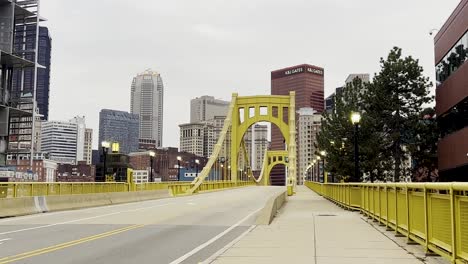 Andy-Warhol-Bridge-across-the-Allegheny-River-in-Pittsburgh---Pennsylvania,-United-States