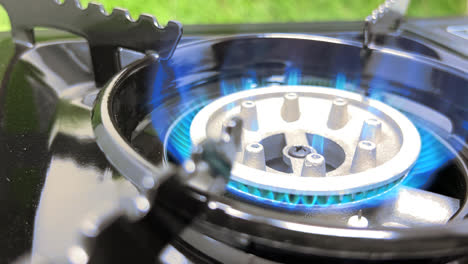 Gas-Camping-Stove,Lights-Into-Action,Blue-Flame