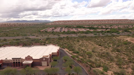 Sahuarita-Arizona-Einkaufszentrum,-Drohnenrückzug,-4k