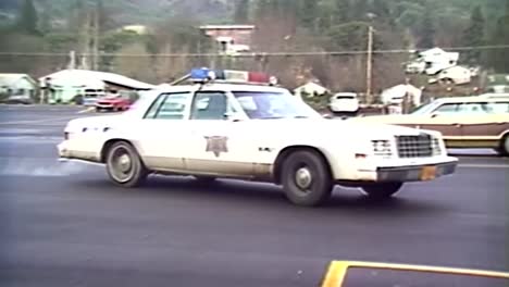 1984-Coche-De-La-Policía-Estatal-De-Oregon-Alejándose