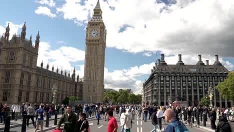 Slow-motion-view-of-people-walking-in-front-of-Big-Ben-London-popular-landmark