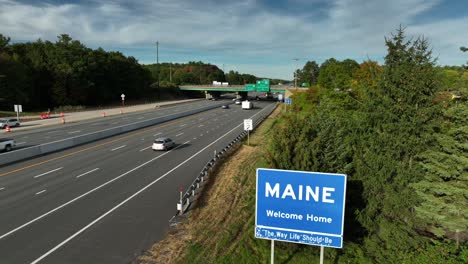 Bundesstaat-Maine-Willkommensschild