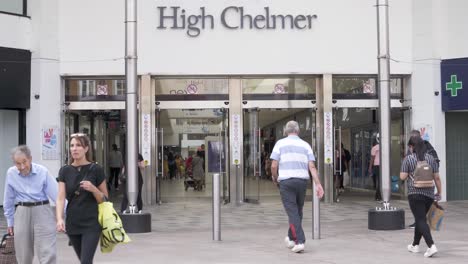High-Chelmer-shopping-center-entrance-in-Chelmsford-in-Essex