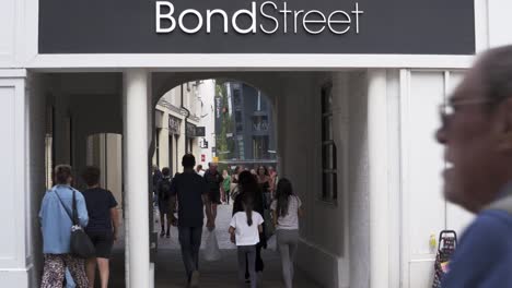 Bond-street-shopping-tunnel-in-Chelmsford-with-lots-of-people-walking-through