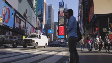 Couple-waiting-to-cross-the-Road-in-Times-Square-Slow-Motion