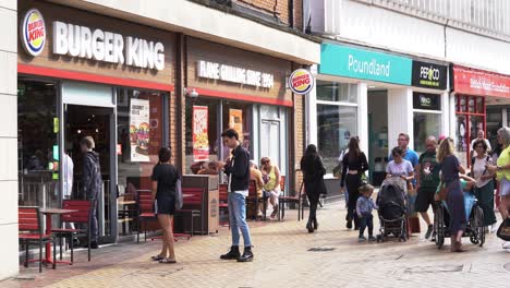 Chelmsford-High-Street-with-Burger-King-and-Poundland-prominent,-Static