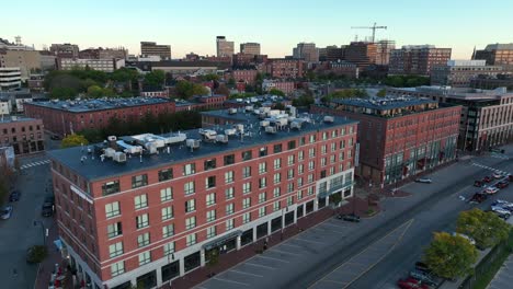 Hotels-along-Commercial-Street-in-downtown-Portland-Maine