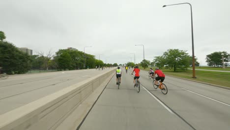 Chicago-cyclists-riding-northbound-on-DuSable-Lake-Shore-Drive-during-Bike-the-Drive-2022-south-side-crowd