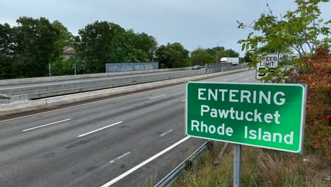 Entrando-En-Pawtucket-Rhode-Island