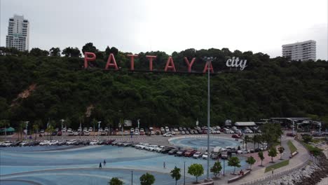Luftaufnahme-Von-Pattaya-City-Font