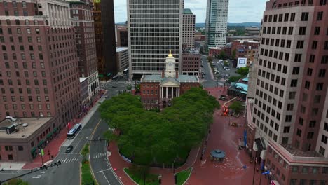 Old-State-House-in-downtown-Hartford-Connecticut