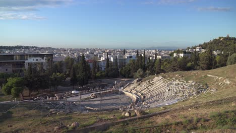 Ciudad-De-Atenas-Con-Teatro-De-Dionisos-En-Segundo-Plano