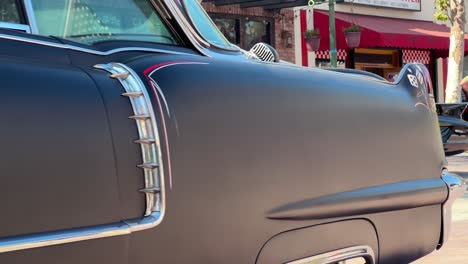 Clásico-Cadillac-Oldtimer-Low-Rider-Vintage-Car-En-Las-Calles-De-Los-ángeles,-California,-Ee.uu.
