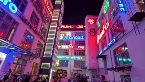 neon-gallery-in-wrockla-city-in-poland