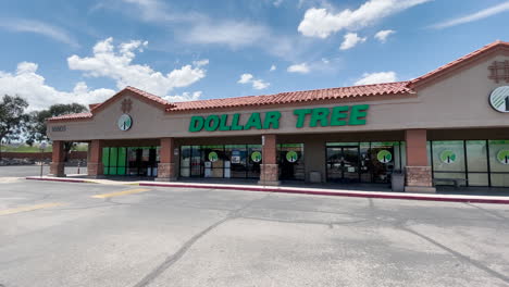 The-exterior-of-a-Dollar-Tree-Store-in-Green-Valley,-Arizona