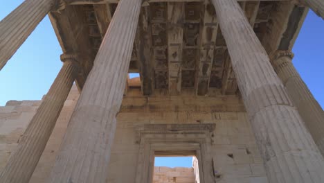 Erechtheion---Der-Tempel-Auf-Der-Akropolis,-In-Dem-Sich-Die-Antike-Statue-Befindet