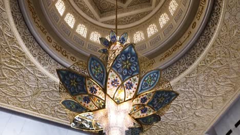 Inside-a-Grand-Mosque-in-Dubai-city