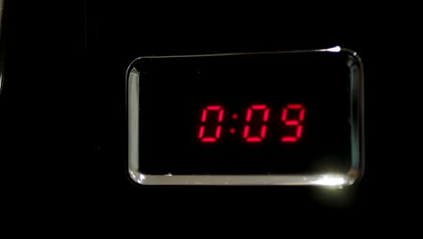 Close-Up-15-Second-Countdown-on-Microwave-Timer