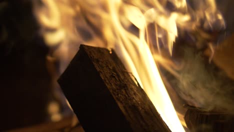 Closeup-of-log-on-fire