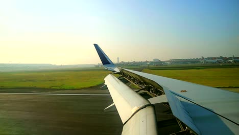 commercial-airplane-landing-and-braking